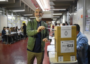 “No solo elegimos un modelo de país, sino el futuro de nuestra provincia”, estableció Daniel López