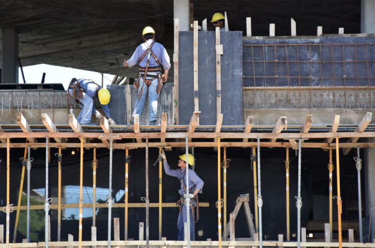 En La Pampa aún no hay despidos, pero se “ralentizan” las obras